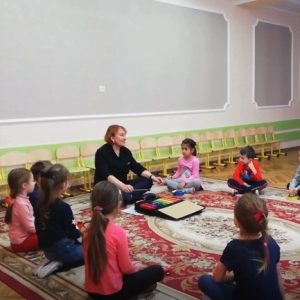 Copiii din IET nr. 130 au sărbătorit Ziua Mondială a Salutului
